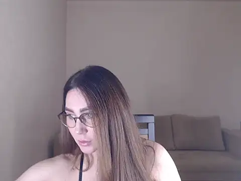 Snapshot of marishaarimova chatting on 11.05.25 marishaarimova online show from 11.05.25