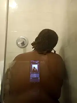 Snapshot of Muskthickgirl chatting on 01.11.25 Muskthickgirl online show from 01.11.25