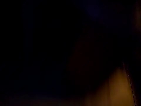 Snapshot of tropikboy chatting on 10.20.25 tropikboy online show from 10.20.25