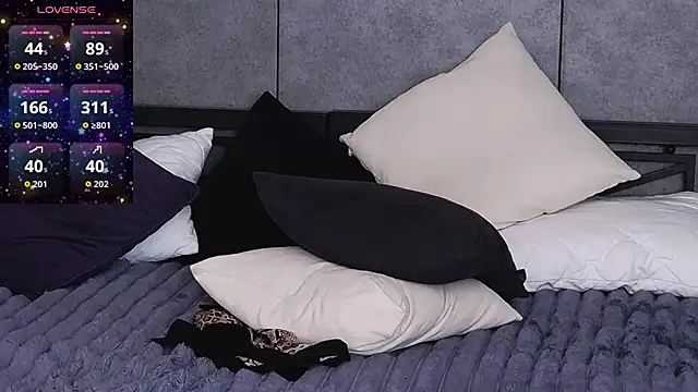 Ashley Ross  online show from 03.28.26