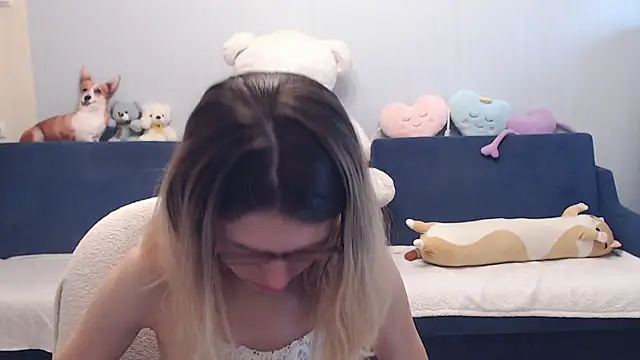 Snapshot of night_is_dark chatting on 10.14.25 night is dark online show from 10.14.25