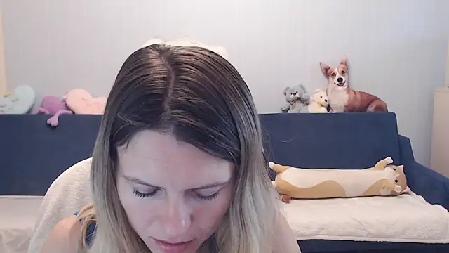 Snapshot of night_is_dark chatting on 10.23.25 night is dark online show from 10.23.25