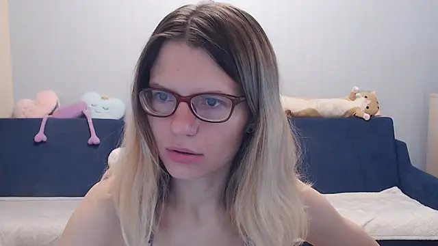 Snapshot of night_is_dark chatting on 10.27.25 night is dark online show from 10.27.25