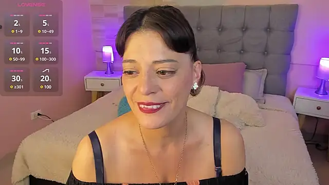  Abril W online show from 01.16.25
