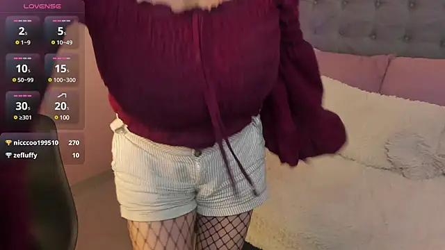  Abril W online show from 01.25.25