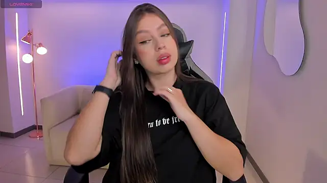 EllaClark online show from 09.18.25