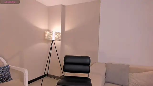 EllaClark online show from 09.24.25