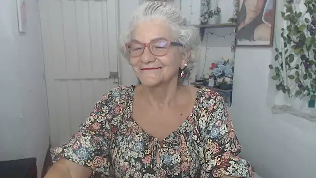 FunnyGrandma online show from 09.18.25