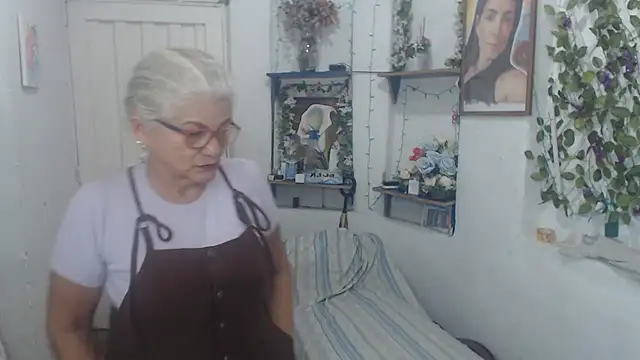 FunnyGrandma online show from 09.21.25