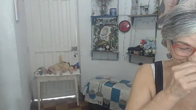 FunnyGrandma online show from 03.05.26