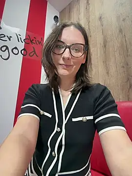 The Snowwhitee online show from 03.28.26