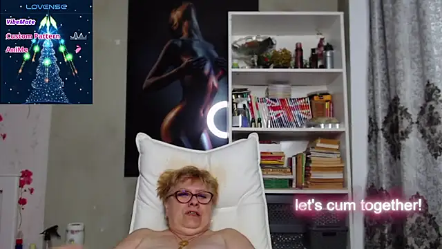 Snapshot of Mella4you chatting on 12.16.24 Mella4you online show from 12.16.24