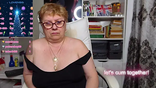 Snapshot of Mella4you chatting on 12.16.24 Mella4you online show from 12.16.24