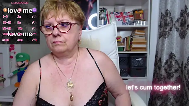 Snapshot of Mella4you chatting on 02.16.25 Mella4you online show from 02.16.25