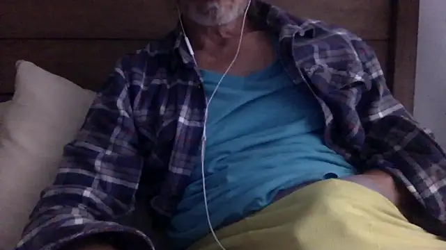 Snapshot of readyforfunxxx chatting on 12.29.24 readyforfunxxx online show from 12.29.24