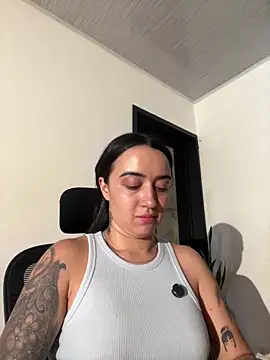 EmmyEvans1 online show from 10.13.25