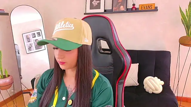 EmmyEvans1 online show from 02.28.26