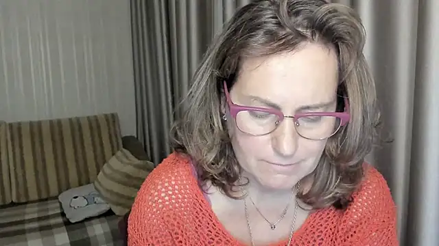 lauraoven online show from 12.01.24