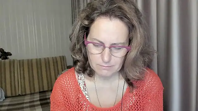lauraoven online show from 12.04.24