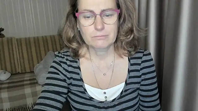 lauraoven online show from 12.18.24