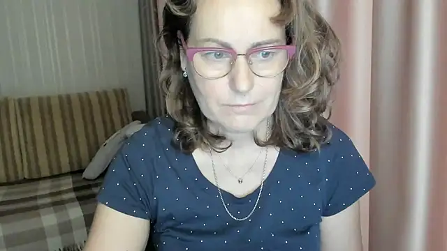 lauraoven online show from 12.21.24