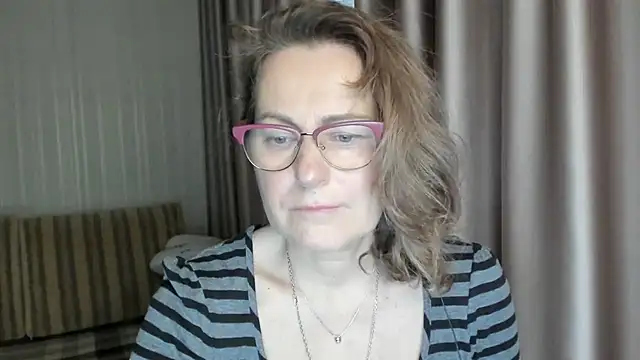 lauraoven online show from 12.23.24