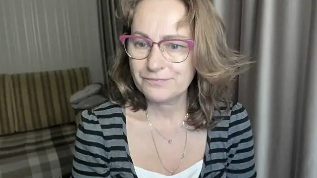 lauraoven online show from 12.26.24