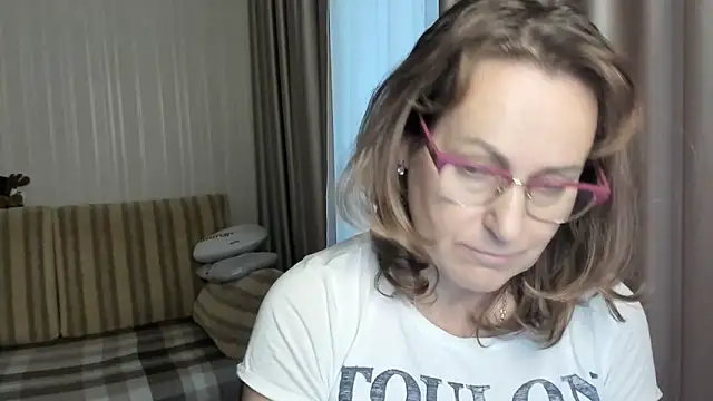 lauraoven online show from 12.27.24
