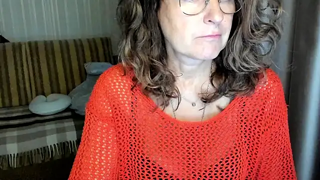 lauraoven online show from 10.05.25