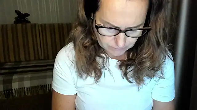 lauraoven online show from 10.28.25