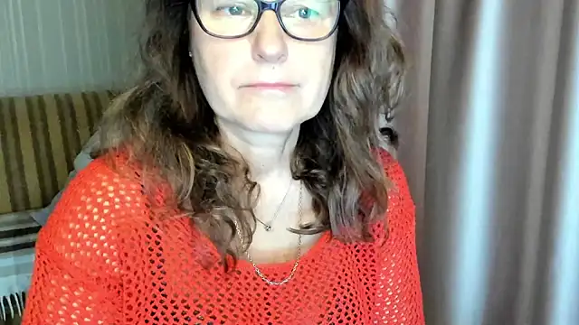 lauraoven online show from 11.01.25