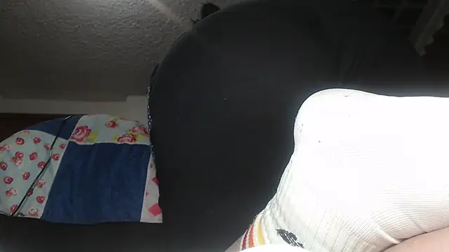 prettyangelsquirt online show from 12.17.24