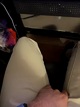 Snapshot of JohnnyBigShot chatting on 10.12.25 JohnnyBigShot online show from 10.12.25