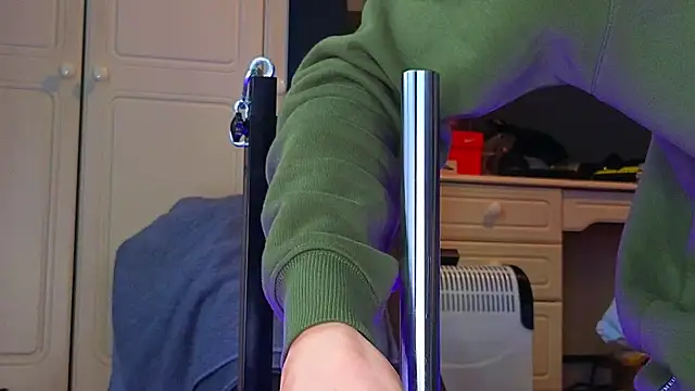 Snapshot of Kinky_JXD chatting on 12.07.24 Kinky JXD online show from 12.07.24