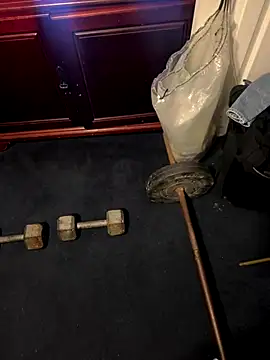 Snapshot of danieldonte chatting on 11.17.25 danieldonte online show from 11.17.25