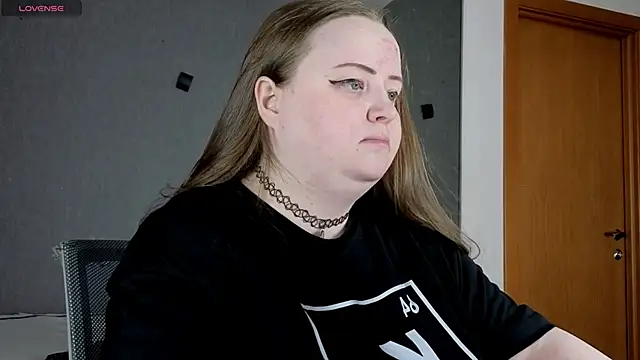 EMMA  CONNOR online show from 09.30.25