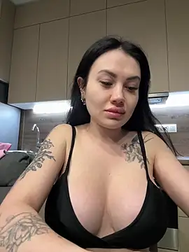 Snapshot of Wet__Bunny chatting on 10.30.25 Wet Bunny online show from 10.30.25