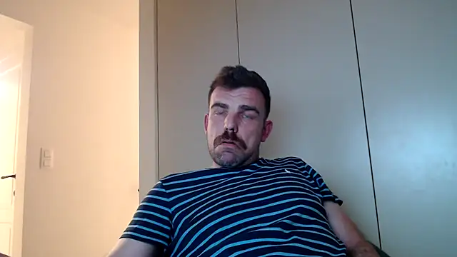 Snapshot of mrbigballs chatting on 05.03.26 mrbigballs online show from 05.03.26