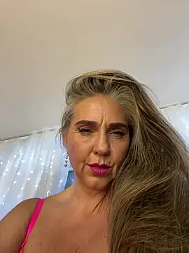 Snapshot of Alimela chatting on 01.17.26 Alimela online show from 01.17.26