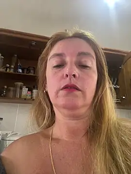 Snapshot of moniquerainx chatting on 06.11.26 moniquerainx online show from 06.11.26