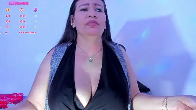 esmeralda milf online show from 12.03.24