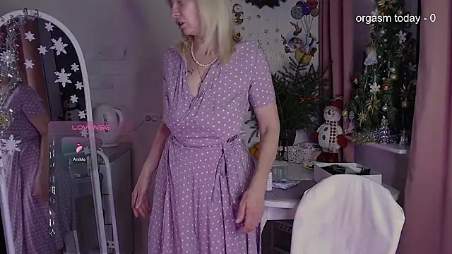 JuliaVilnet online show from 01.07.25