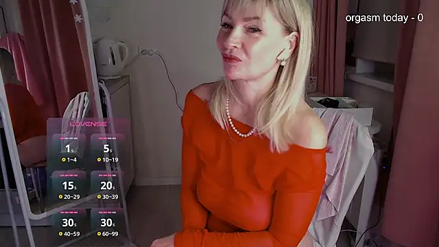 JuliaVilnet online show from 01.22.25