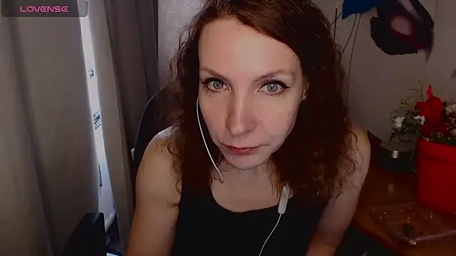 JohansonKatie online show from 02.22.25
