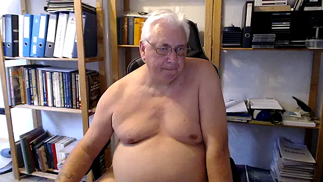 Snapshot of SchwanzhureXXL chatting on 06.28.26 SchwanzhureXXL online show from 06.28.26