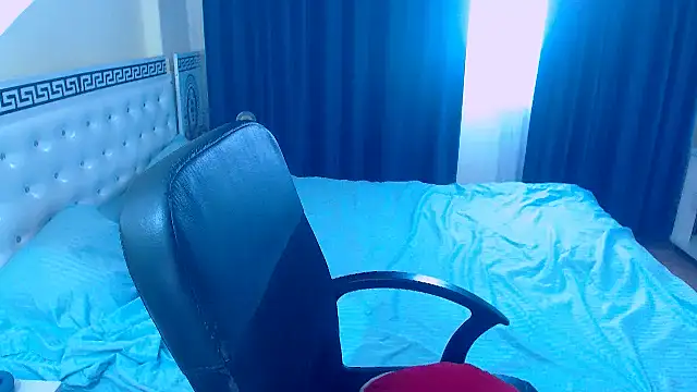 Snapshot of SonyaHotMilf chatting on 07.24.26 SonyaHotMilf online show from 07.24.26