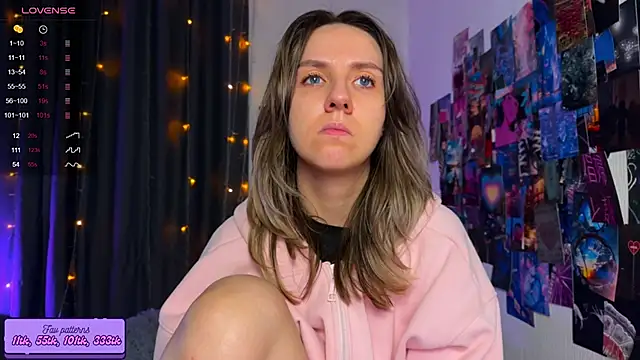 Snapshot of HotaruTomo chatting on 09.30.25 HotaruTomo online show from 09.30.25