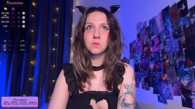 Snapshot of HotaruTomo chatting on 11.05.25 HotaruTomo online show from 11.05.25