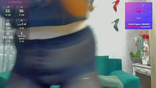 Snapshot of emilianna666 chatting on 10.27.25 emilianna666 online show from 10.27.25