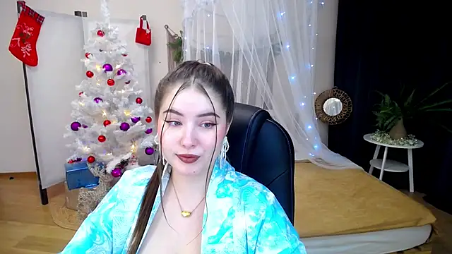 NicoleFoxery online show from 12.19.24